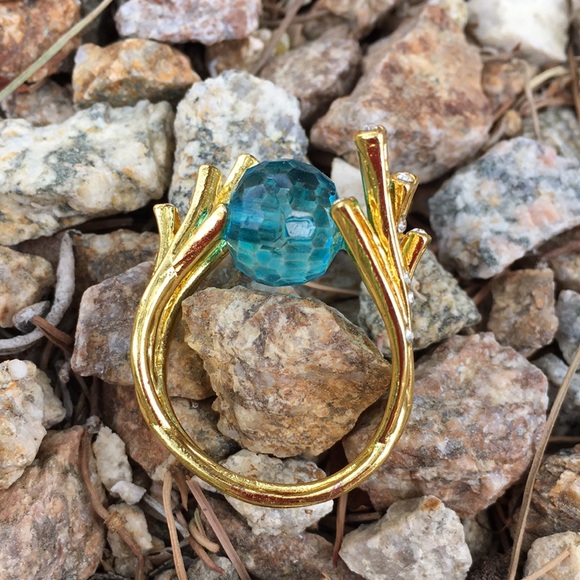 Gold branch ring with rhinestone accents… - Picture 6 of 9